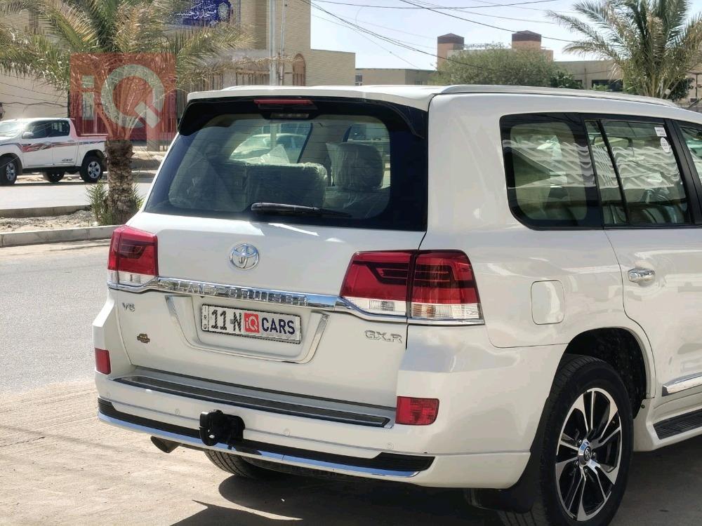 تويوتا لاندكروزر